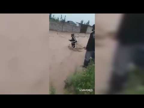 Парвиз ТВ / Наҷоти кӯдаке дар сели Кӯлоб! 😱