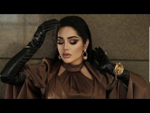 одих кардани шабнами сураё дар клуб…